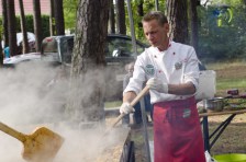 Pokaz Kulinarny -gotowanie na mega patelni w Kępicach